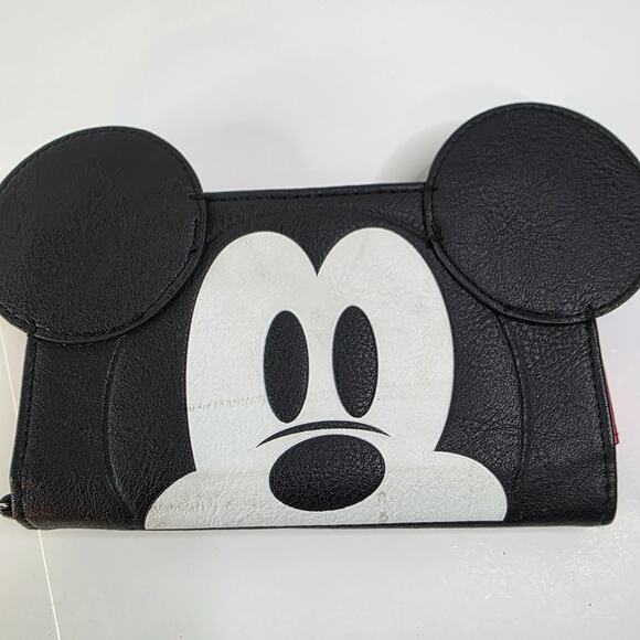 Disney Mickey Mouse 3D Wallet Wristlet Cell Phone Credit Cards Money Hand Zip - Picture 5 of 13